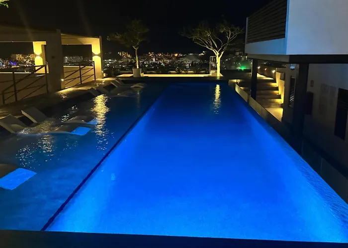 Rooftop Escape • Walk To • Luxury * Cabo San Lucas